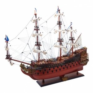 Модель военного корабля 